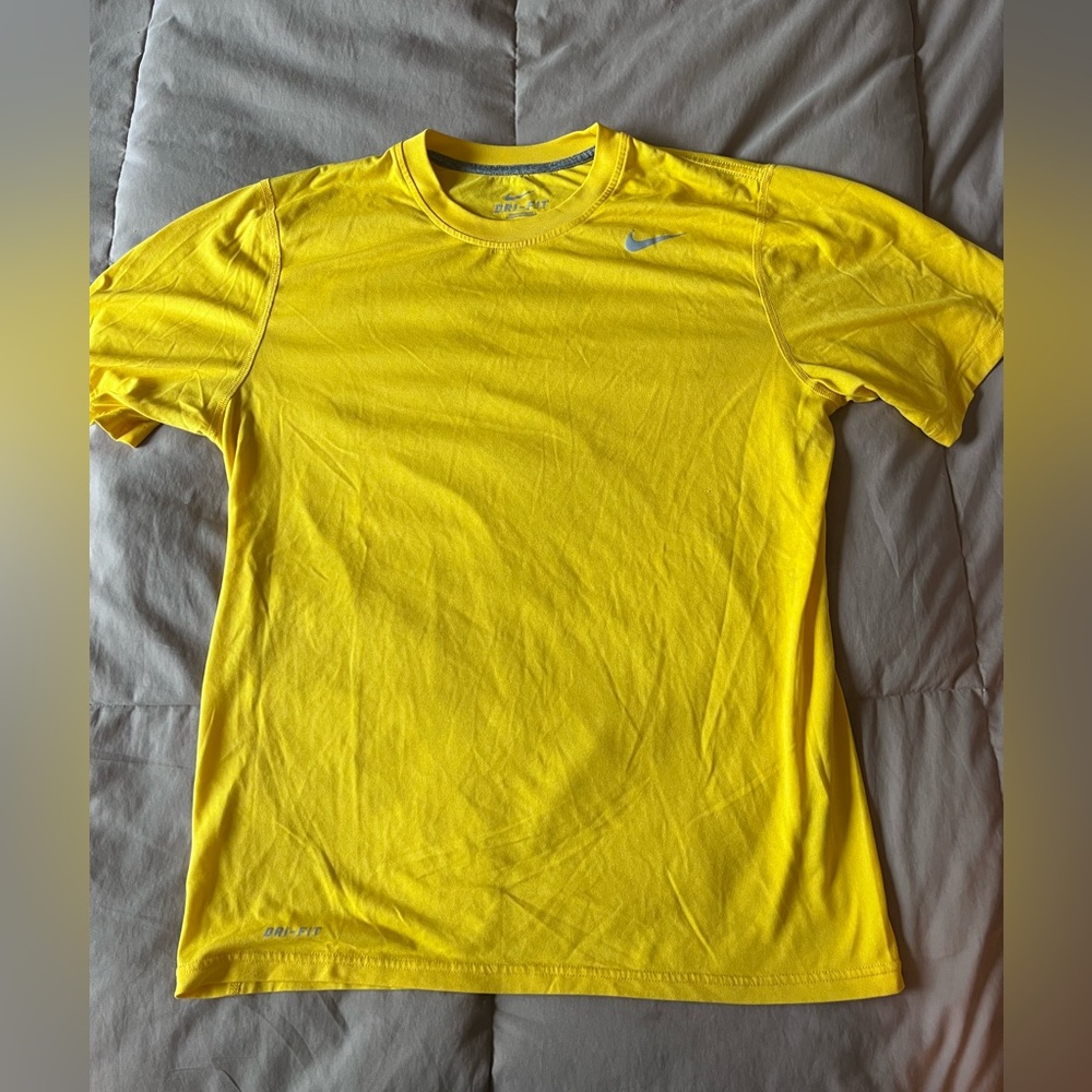 Men’s Nike dri-fit T-shirt